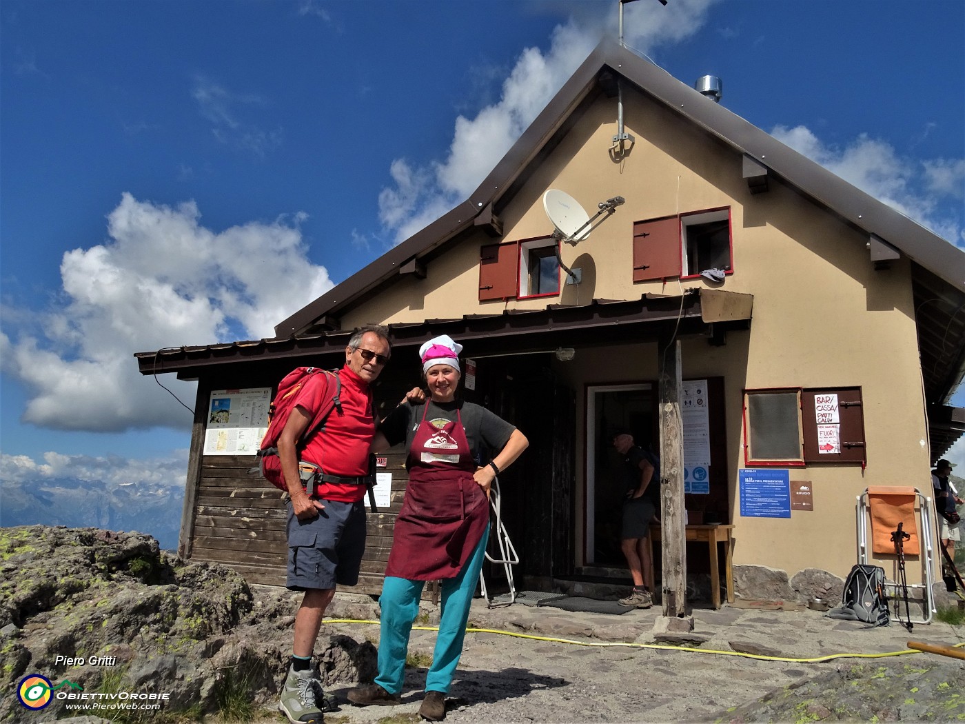 07 Con Elisa,  la mitica amica rifugista del Rif. Benigni.JPG